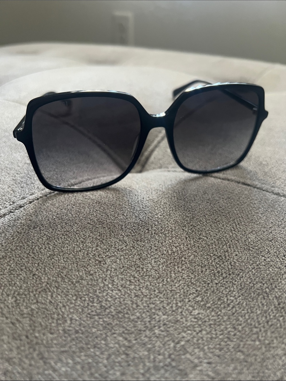 Gucci Black Oversized Women's Sunglasses